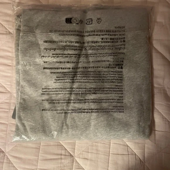 (SOLD) Mickey and Friends Crewneck Sweatshirt - Women’s Large - Picture 5 of 5